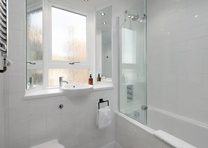 Апартаменты Two Double Bedroom On The Royal Mile *