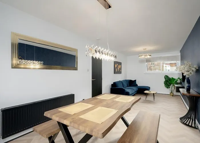 Two Double Bedroom On The Royal Mile