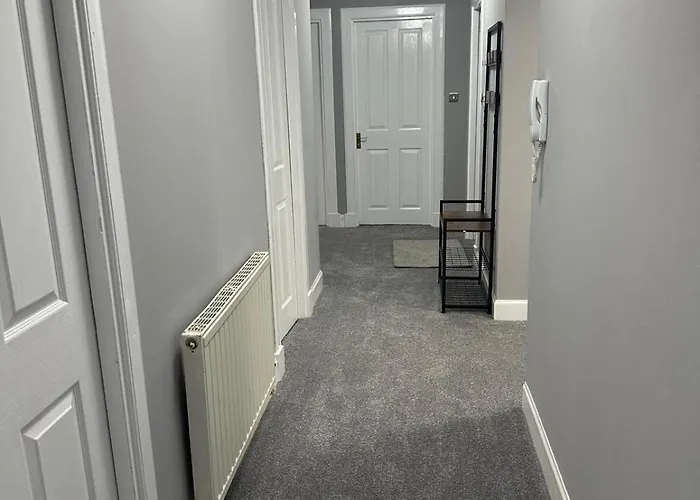 3 Bedroom Centre * Edinburgh