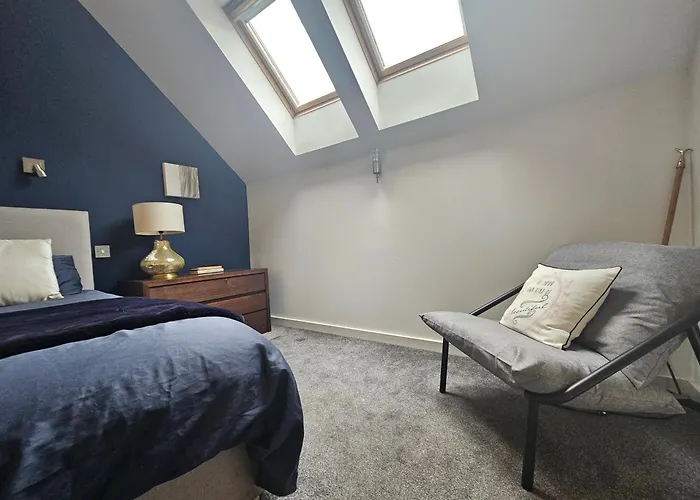 Chic 3-bedroom 2-storey House Near Centre With Free Parking Εδιμβούργο