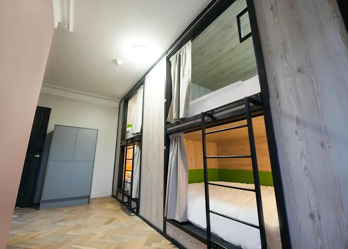 Hostel Revolver Edinburgh