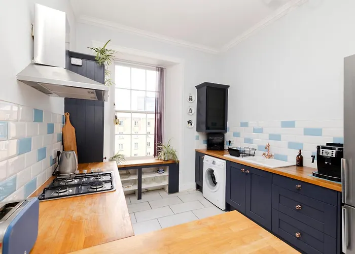 Chic And Stylish 2-bedroom Near Centre * Edinburgh