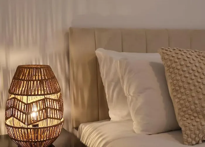 Elegant 3br At Haymarket