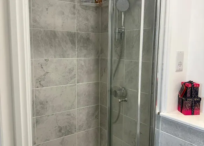 One Bedroom Near Royal Infirmary & Easy Access To Centre * Edinburgh