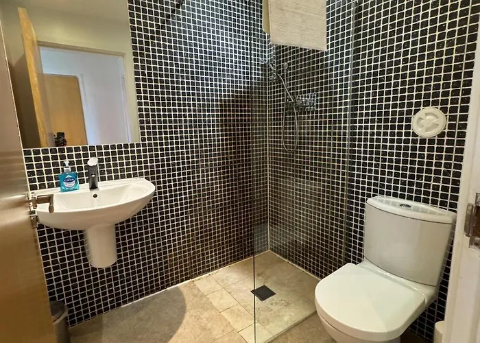 Albions Corner 6 Guests 5 Beds Free Parking דירה אדינבורו