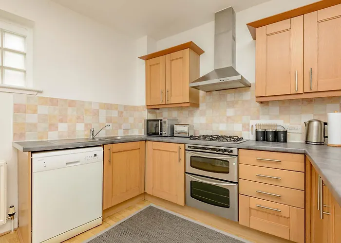 Unique 1 Bed House With Private Parking Edinburgh