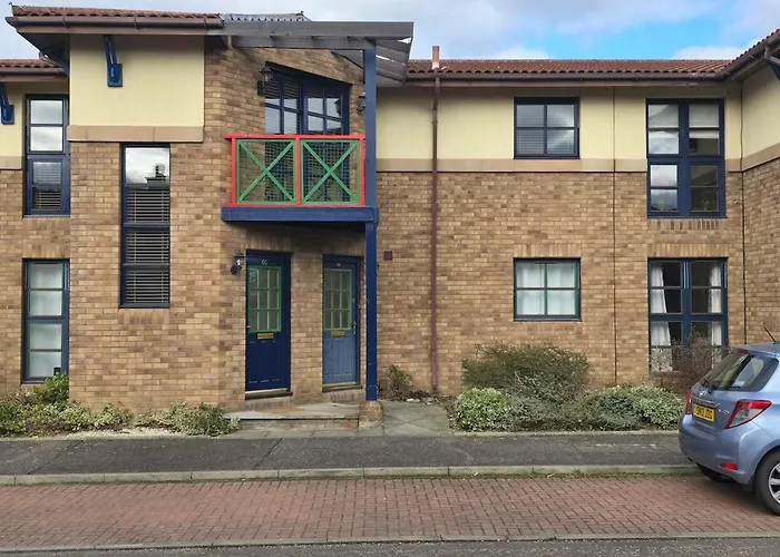 Daire Fettes - Homely 2bd In Quiet Development Edinburgh