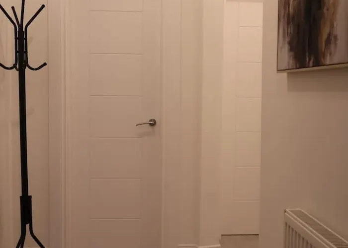 Elegant 3br At Haymarket *