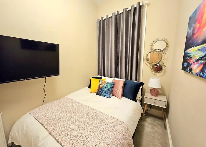 2 Bedroom Apt, 4 Beds, 3 Tv Near Fountain Park إدنبرة