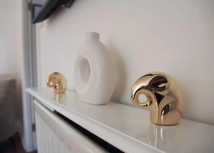 Fettes - Homely 2bd In Quiet Development Daire Edinburgh