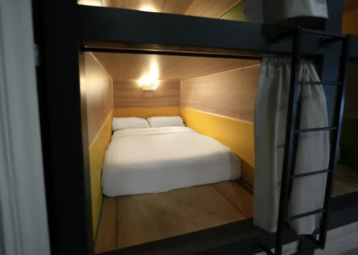 Revolver * Edinburgh