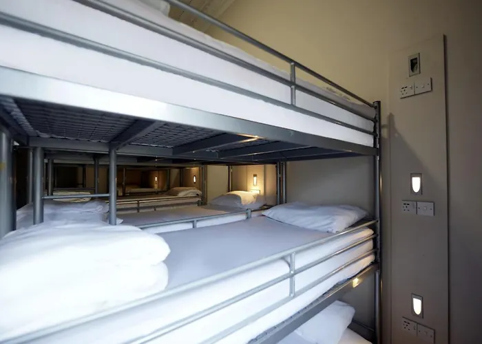 West End Hostel *