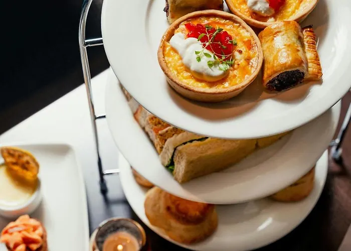 The Glasshouse, Autograph Collection Hotel 5*