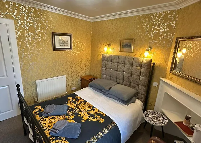 Ivy- Braveheart 3* Edinburgh