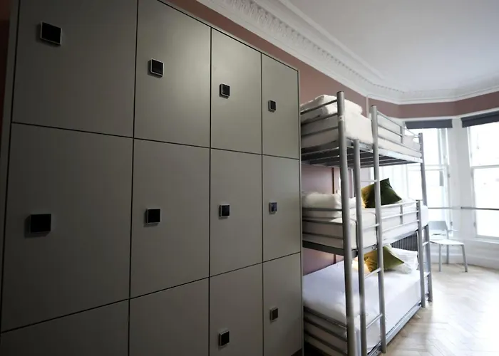 Revolver * Edinburgh