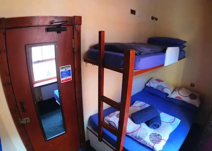 High Street - Over 18s Only, Backpackers Atmosphere (adults Only) Hostel Edinburgh