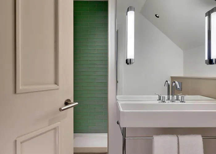 Aparthotel Old Town Chambers, Autograph Collection