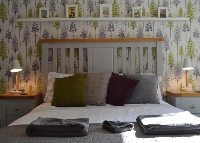 Large 2 Bed Flat, 2 Bath, Free Parking & Lift Εδιμβούργο