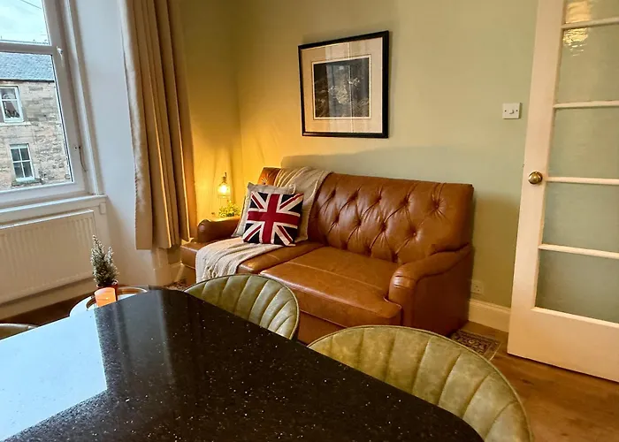 Murrayfield Spacious 2-bedroom Lägenhet