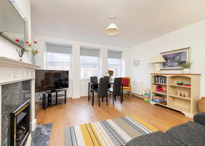 2-bedroom Old Town On Royal Mile *