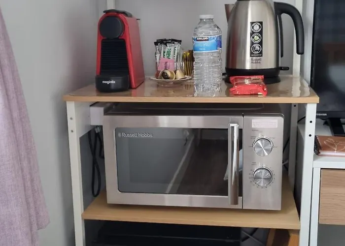 Innisfail Edi - Double With Private Bathroom Habitación en casa particular Edimburgo