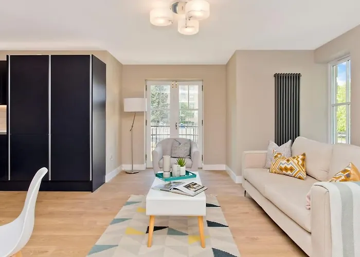 Modern 2 Bed With Parking Διαμέρισμα Εδιμβούργο