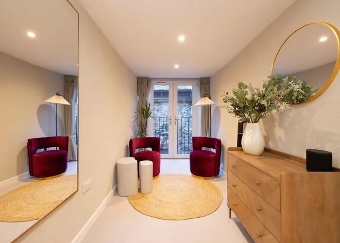 Appartement Argyl - Old Town Mews With Parking *