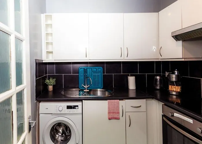 Stylish And Unique By The Meadows 8 * Edinburgh