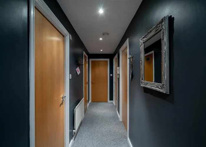 Luxury Boutique Flat, Sleeps 4 Wfree Parking