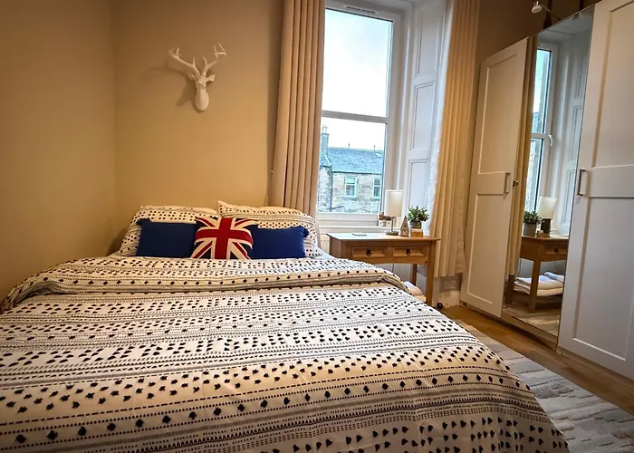Murrayfield Spacious 2-bedroom Edinburgh