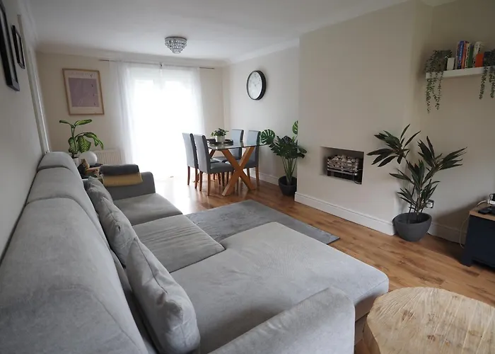 דירה Two Bd House With Private Parking