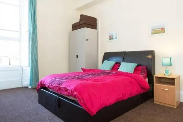 Lauriston Large * إدنبرة