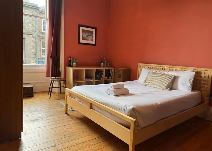 شقة Classic Flat In The Heart Of Morningside إدنبرة