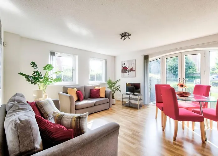 Bright & Modern Flat * Edinburgh