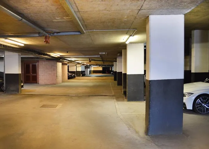 アパート Modern Chic Apartment, Lift Access & Free Parking *