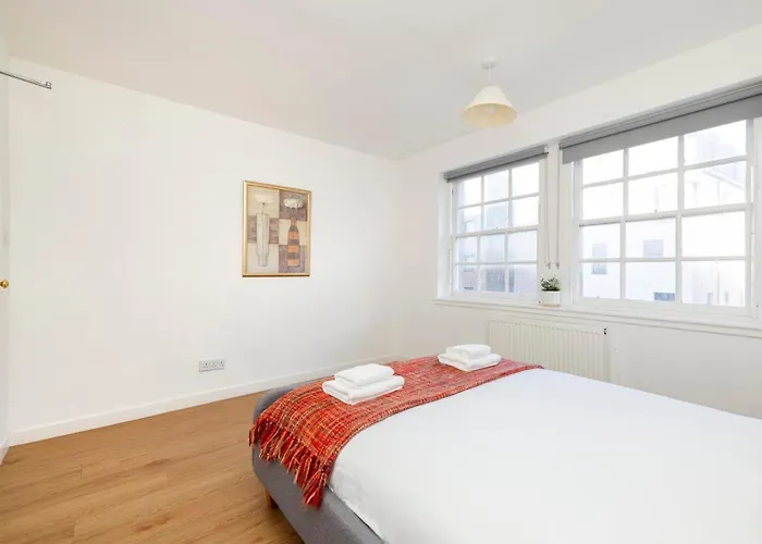 2-bedroom Old Town On Royal Mile *