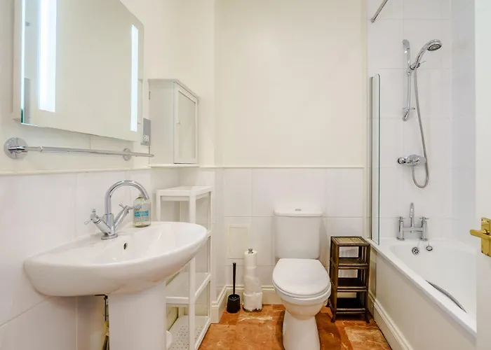 דירה 3 Bed In 79008