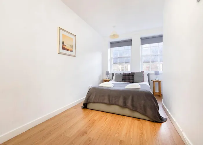 Apartment 2-bedroom Old Town On Royal Mile