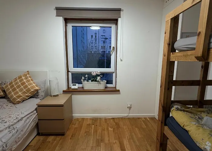 Close To Holyrood And Arthur Seat, Beautiful Scenic Views