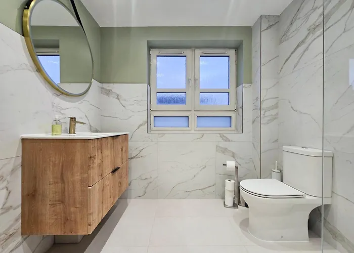 2-bedroom With Free Parking And Stunning Views