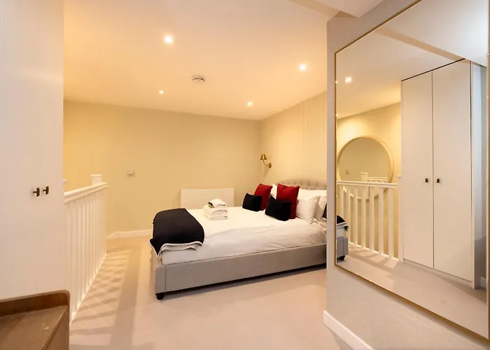 Appartement Argyl - Old Town Mews With Parking *