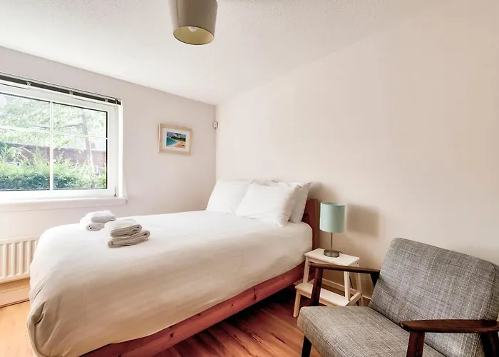 Bright & Modern Flat דירה