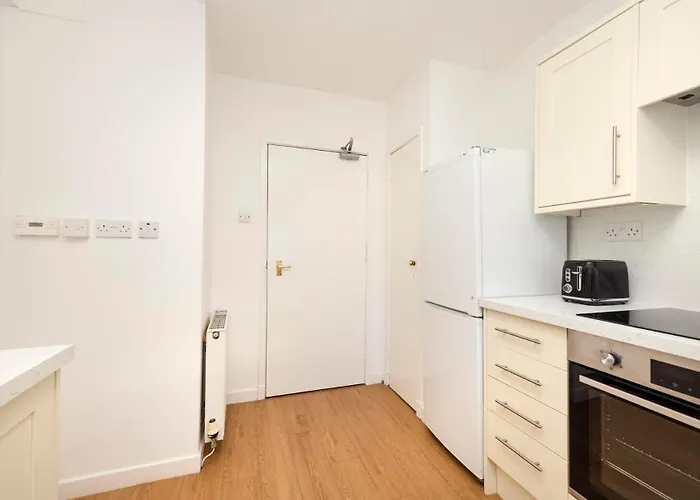 2-bedroom Old Town On Royal Mile *