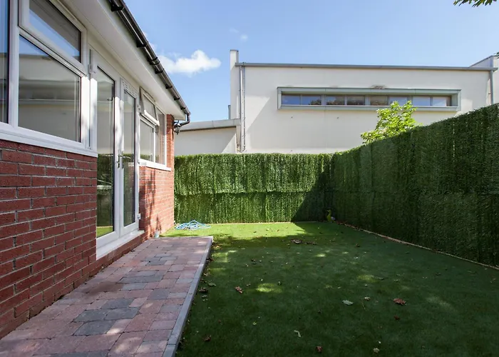 Daire Luxurious Townhouse With Hot Tub