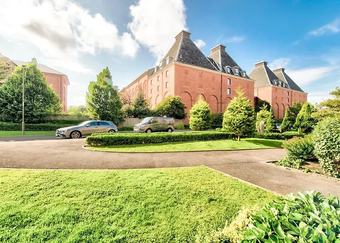 Bright & Modern Flat *