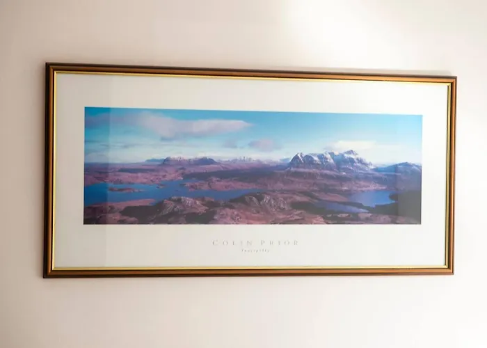 דירה Bright & Modern Flat אדינבורו