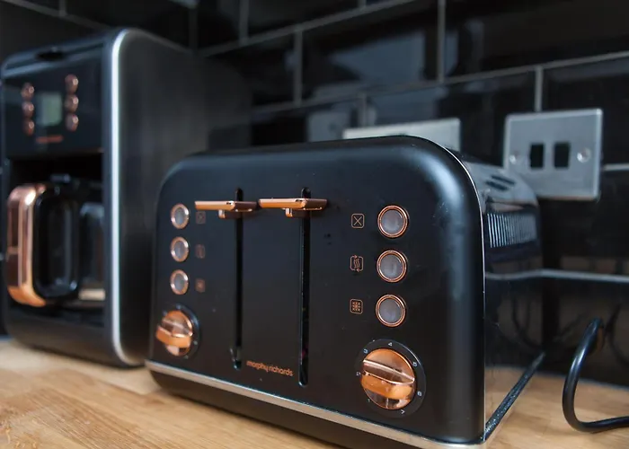 Luxurious Townhouse With Hot Tub