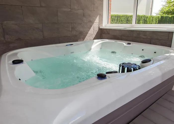 Daire Luxurious Townhouse With Hot Tub *