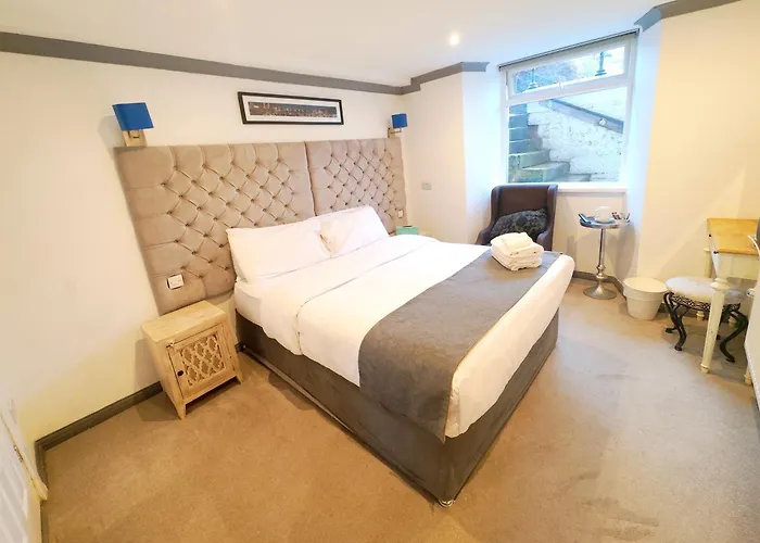 Allison House 17 Гостевой дом 3*