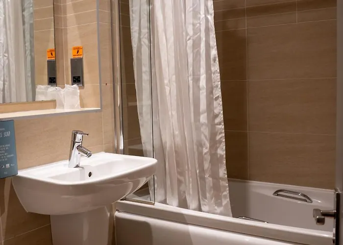 Отель Frederick House